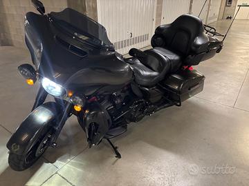 CVO Ultra 2018 Black earth fade