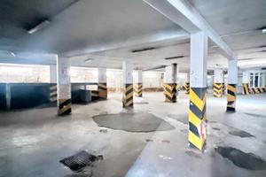 Garace mq 1100 ad. corso secondigliano