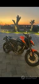 Ktm duke 890