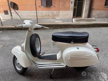 Piaggio Vespa 125 (VNL2/VNL3) - 1967