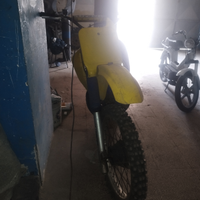 Moto da cross Suzuki 250cc 2t