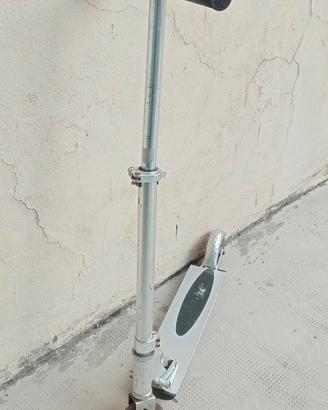 Monopattino Razor A2