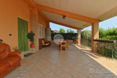 CASA SEMINDIPENDENTE A ROSETO DEGLI ABRUZZI