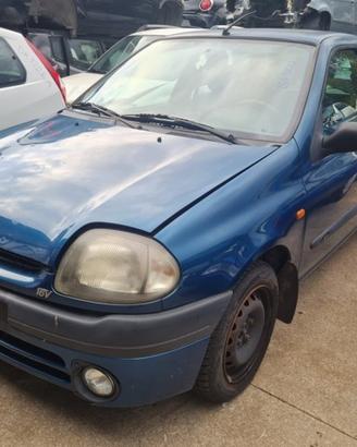 Ricambi RENAULT CLIO 1390cc benzina del 1998