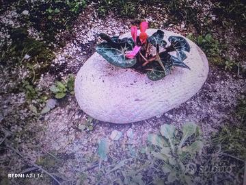 pietra per giardino o interni 