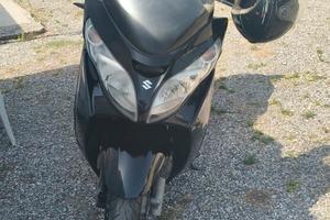 Suzuki Burgman 400