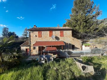 Casa indipendente con terreno