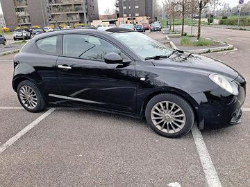 Alfa  Romeo  Mito  1.3 JTDm-2  Distictive  Sport