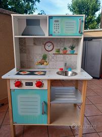 Cucina in legno per bimbi