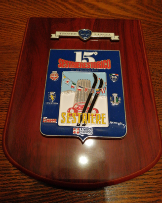 Targa trofeo scudo crest