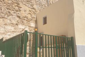 Castello - Porta dei Leoni