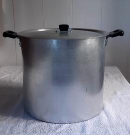 PENTOLONE CON COPERCHIO PER CONSERVE