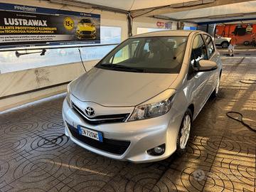Toyota Yaris 1.4 D-4D 5 porte Lounge