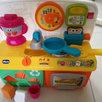 La mia prima cucina bilingue marca Chicco
