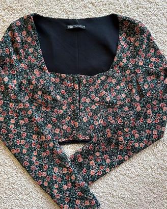 Top Zara fioreale a maniche lunghe