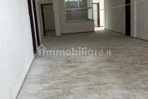 Magazzino di grandi dimensioni