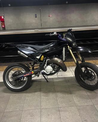 SMEMBRO Husqvarna SM 125 2006