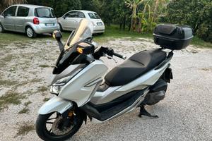 Honda Forza 300