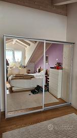 Armadio IKEA ante scorrevoli a specchio