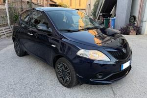 LANCIA Ypsilon Hybrid 1.0 FireFly Ecochic Gold -