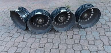 4 CERCHI IN ACCIAIO 16" VOLKSWAGEN SKODA A 5 FORI