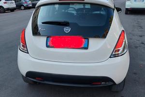 LANCIA Y