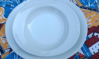 12 Piatti Guzzini per 6 persone 