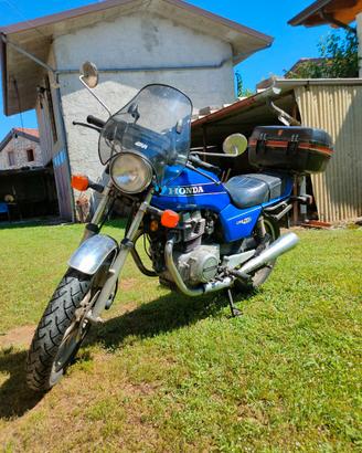 Honda CB 400