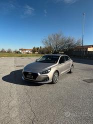 Hyundai i30 Fastback 1.6 crdi Business DCT