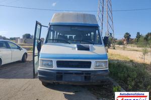 IVECO DAILY 2 AUTOBUS A 40-10 103CV -Ricambi