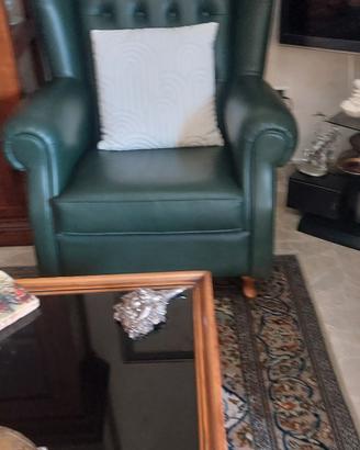 Poltrona in vera pelle tipo Frau