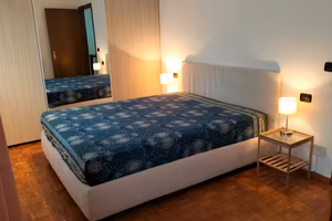 Posto letto in camera matrimoniale