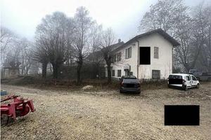 Immobile in asta di 1540 m² a Induno Olona