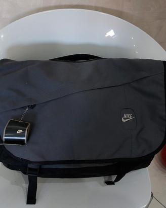 tracolla nike