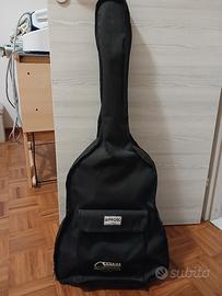 Chitarra classica + custodia + piedistallo 