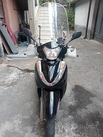 Honda SH 300