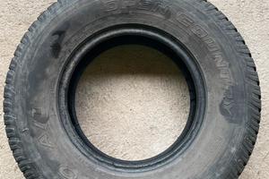 Gomme 235/75 R15