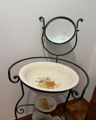Set catino con brocca e specchio