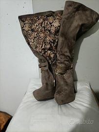 Stivali alti da donna