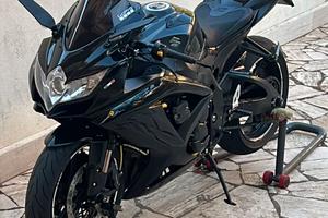 SUZUKI GSX-R 750