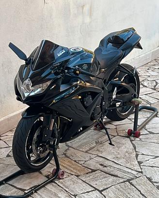 SUZUKI GSX-R 750