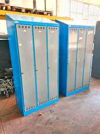 2 armadi a scomparti per spogliatoi usati