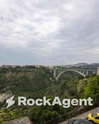 Appartamento di 160 m² con 5 locali a Catanzaro