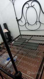 letto a baldacchino