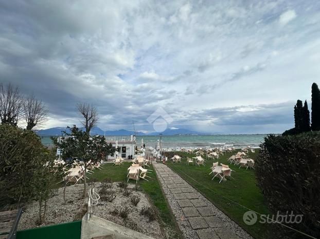 2 LOCALI A DESENZANO DEL GARDA