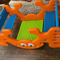 Tavolo dondolo per bambini