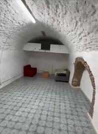 BITONTO OROLOGIO LOCALE AD USO DEPOSITO 40 mq