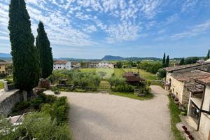 CASA DI CORTE A CAPRINO VERONESE
