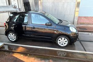 Automobili