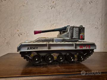 Modello carroarmato in latta